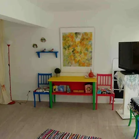Studio A - #93097 * لوس رياليخوس