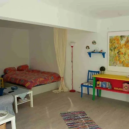 Studio A - #93097 * لوس رياليخوس